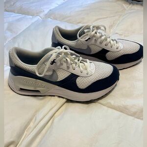 Nike Air Max EU 38 - EUC women’s 7.5